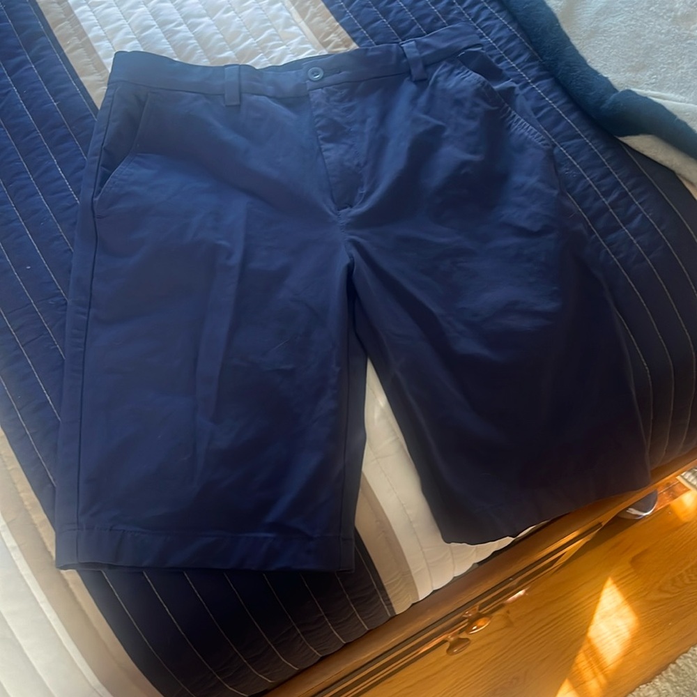 Boys golf shorts size 16 Vineyard Vines